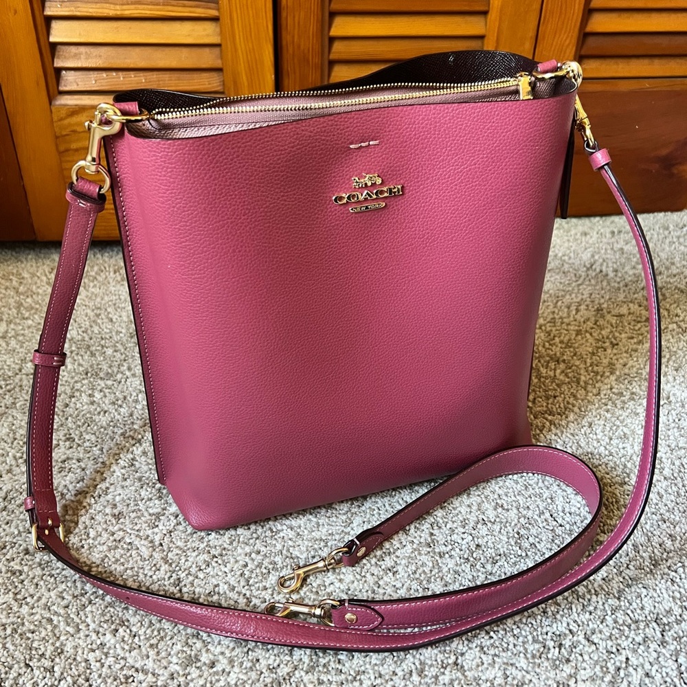 Coach Women's Coral Pink Leather Bucket Shoulder Crossbody Bag